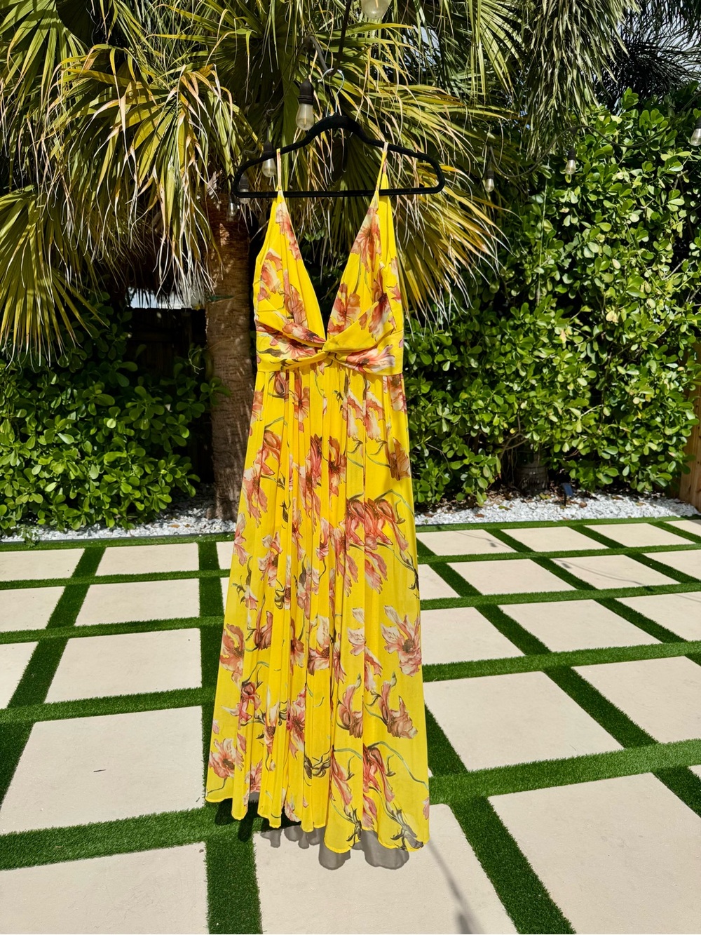 Luxxel Yellow Floral V-Neck Maxi Dress